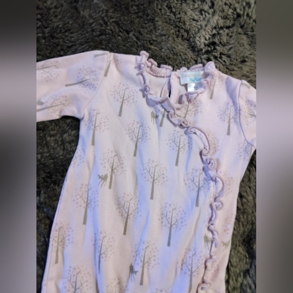 Feather baby Ruffle Tree Print Pima Cotton Footie Sleeper 0-3 Months - Picture 2 of 4